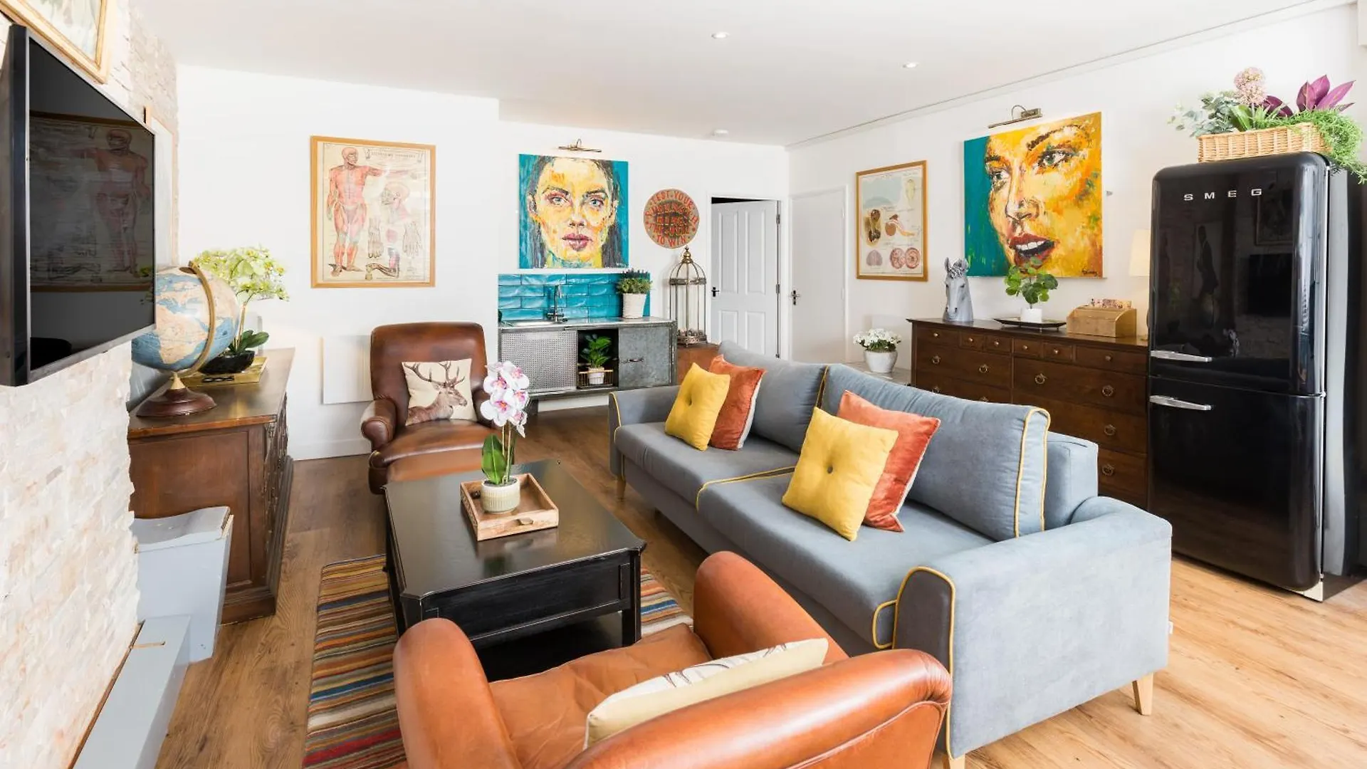 Queens Head Apartments GLOUCESTERSHIRE 0*,  United Kingdom