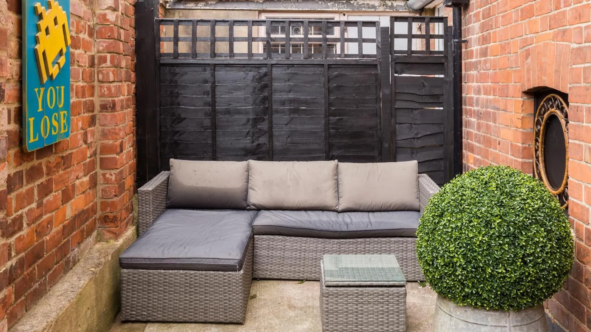 Queens Head Apartments GLOUCESTERSHIRE United Kingdom